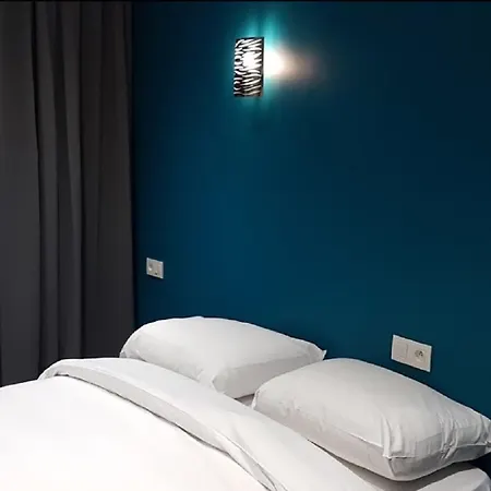 Center Hotel 2*