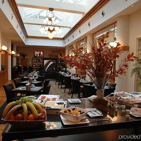 Progress Hotel 4*