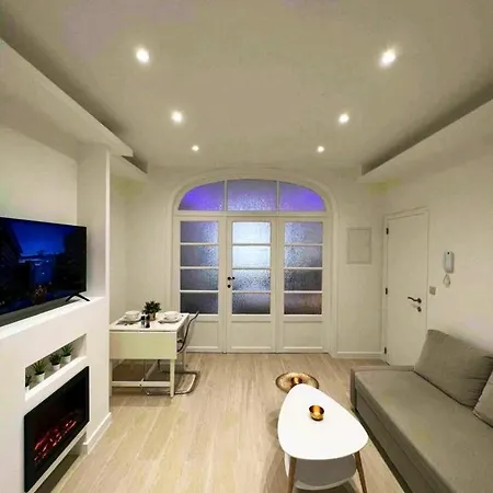 One Bedroom With View Jacuzzi And Furnished Balcony At Koekelberg Brüsszel