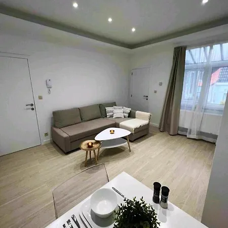 One Bedroom With View Jacuzzi And Furnished Balcony At Koekelberg Lejlighed Bruxelles