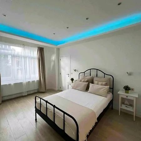 One Bedroom With View Jacuzzi And Furnished Balcony At Koekelberg Bruxelles