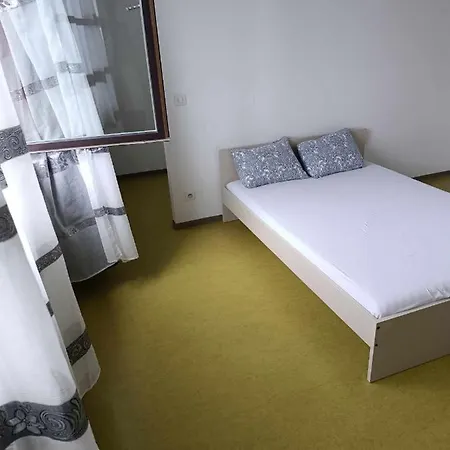 Chambre Avec Douche Prive Bed & Breakfast *