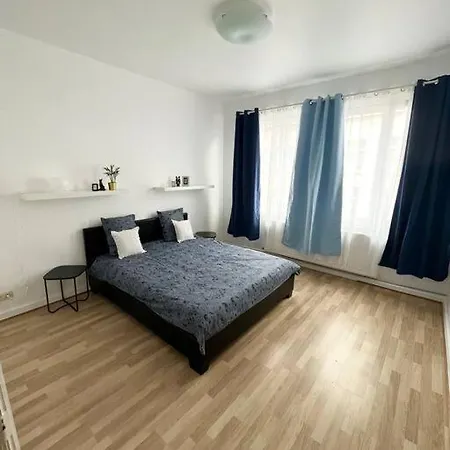 Stylish Two Bedroom Flat Apartamento