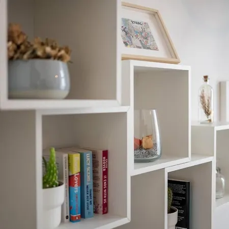 Superb 3 Bedroom & 3 Bathroom Duplex In Centre Appartement *