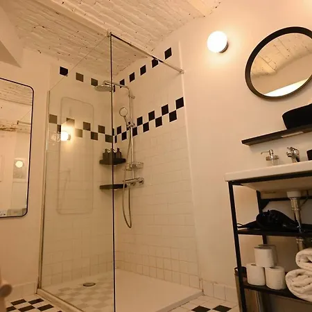 Superb 3 Bedroom & 3 Bathroom Duplex In Centre Bruxelles