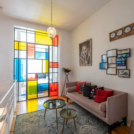 Superb 3 Bedroom & 3 Bathroom Duplex In Centre Appartement