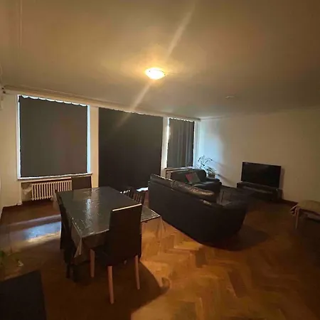 Spacious Next To Parc Du Cinquantenaire Apartment Brussels