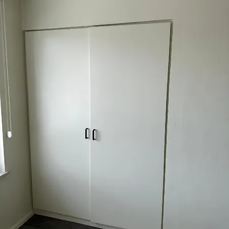 Appartement Clam，grand In Uccle