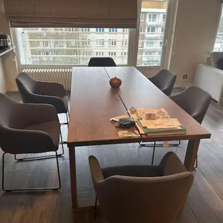 Clam，grand In Uccle Appartement