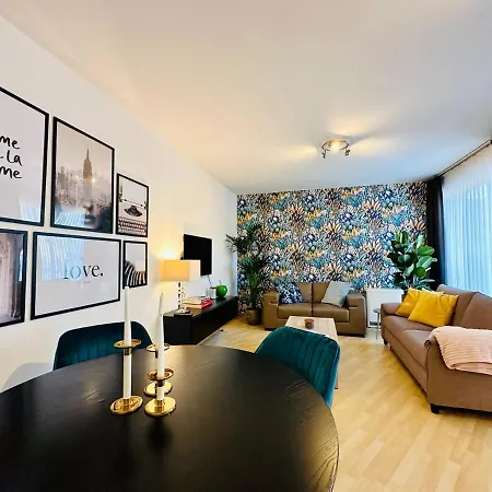 Urbanstay In Charming Sablon Apartment *