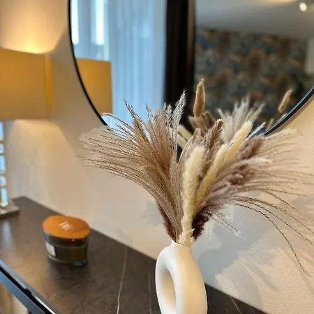 Urbanstay In Charming Sablon Apartamento *