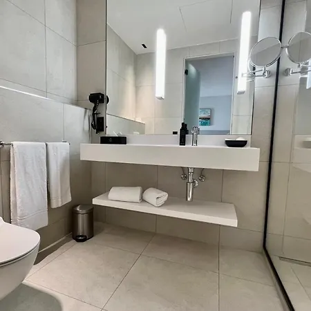 Opo 4* Brüsszel