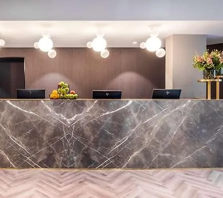 Doubletree By Hilton Hotell 4*