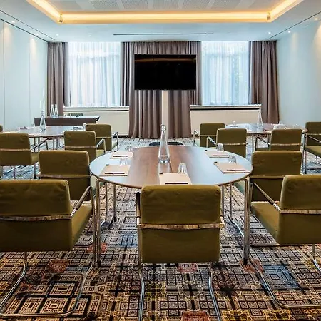 Doubletree By Hilton Hotell 4*