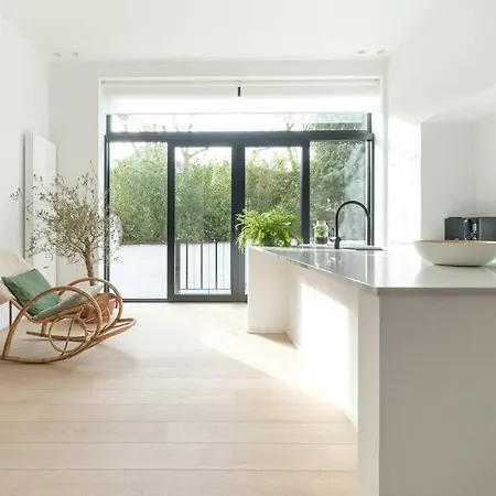 Spacious 1-bedroom Duplex In Uccle! Appartement Brussel