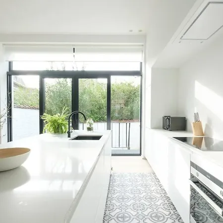 Appartement Spacious 1-bedroom Duplex In Uccle! *