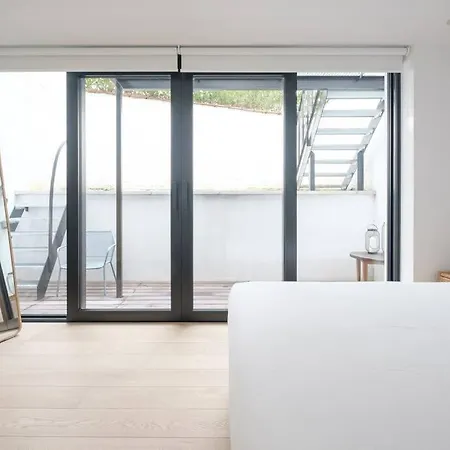Spacious 1-bedroom Duplex In Uccle!