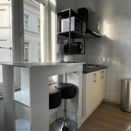 Studio Ixelles Place Fernand Cocq * Bruxelles