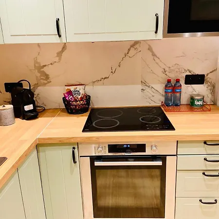 Camus Flats شقة *