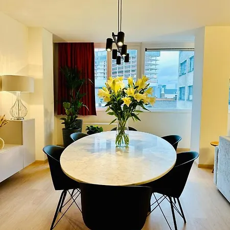 Urbanstay Grand Place Luxury דירה בריסל