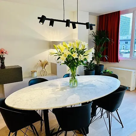 דירה Urbanstay Grand Place Luxury בריסל