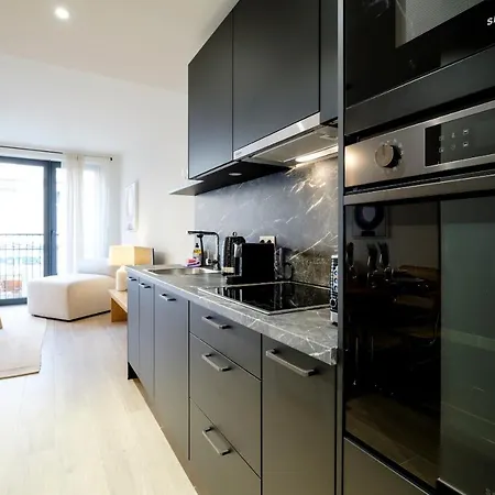Beautiful 1 Bedroom Close To Chatelain Lejlighed
