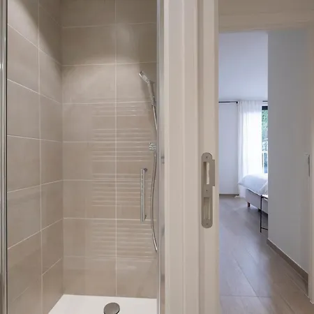 Beautiful 1 Bedroom Close To Chatelain