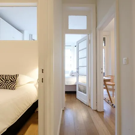 Beautiful 2 Bedrooms Ixelles Ponds