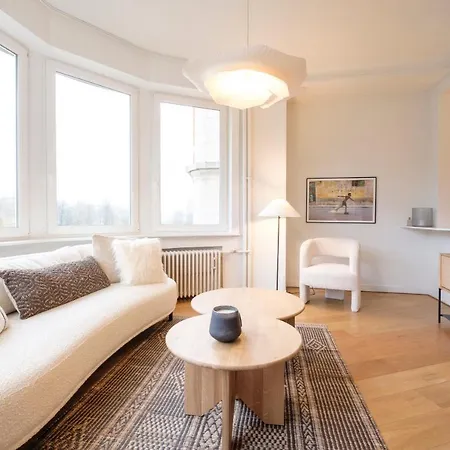 Beautiful 2 Bedrooms Ixelles Ponds *