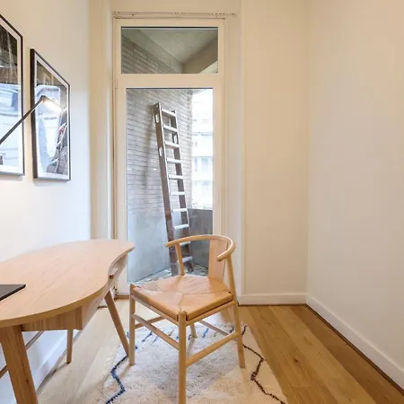 Beautiful 2 Bedrooms Ixelles Ponds Apartman *