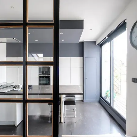 Beautiful Penthouse With Terrace Tour & Taxis Bruxelles