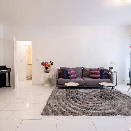 2 Bedrooms Wolewe-saint-lambert * Brussels