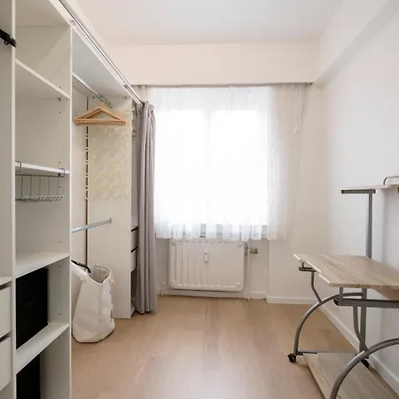 2 Bedrooms Wolewe-saint-lambert Apartment