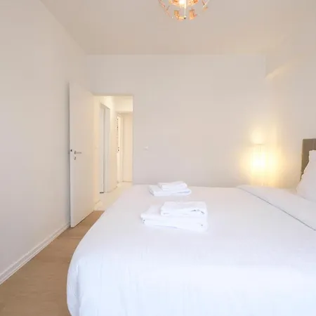 2 Bedrooms Wolewe-saint-lambert Apartment