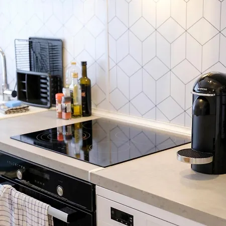 2 Bedrooms Wolewe-saint-lambert Brussels