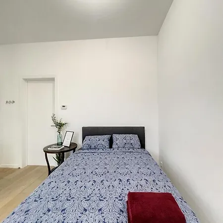 Elegant Flat Cinquantenaire Daire Brüksel