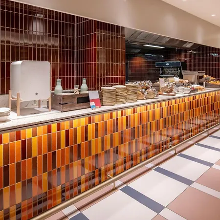Marriott Grand Place 4*