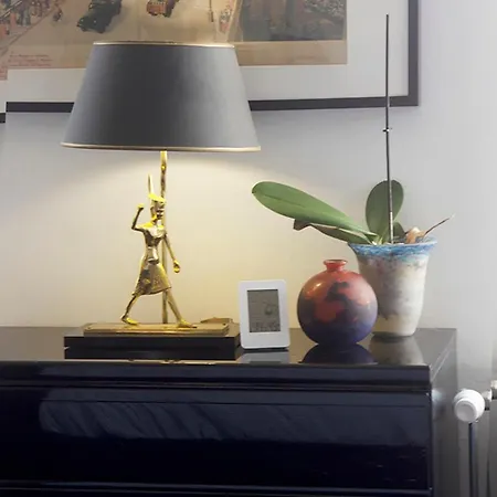 Handy Close To Zaventem Airport Bruxelas