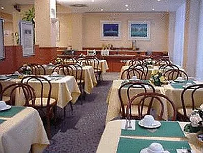 Aris Grand Place 3*