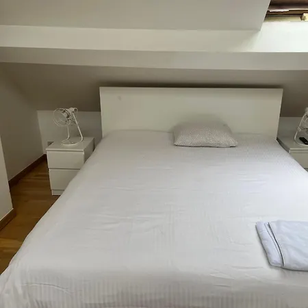 Lägenhet Uccle Chic Flat *