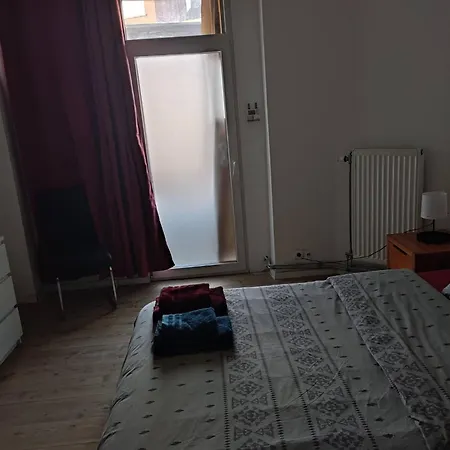 In Guest - Dhote A W Gæstehus