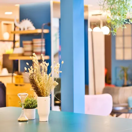 Centre Louise מלון