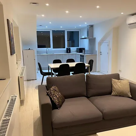 Proche De L'atomium Apartamento