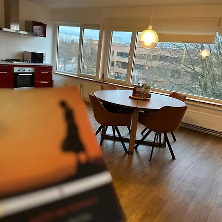 Deux Chambres Moderne Avec Vue Imprenable Sur Le Parc Et Immense Terasse * Brüsszel