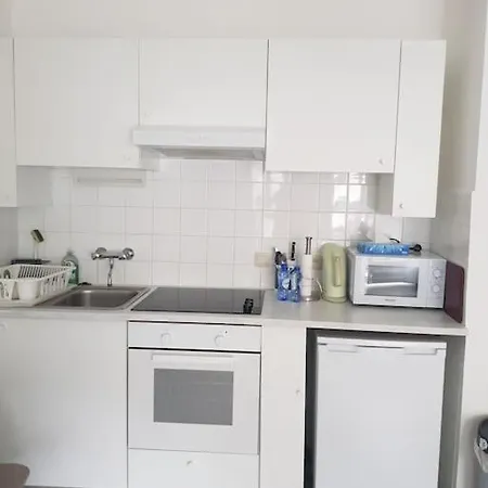 Апартаменты Studio Quartier Louise Calme