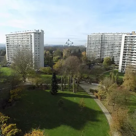 Atomium Apartment *