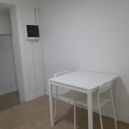 The Boulevard Sleeps 4 Bruxelles