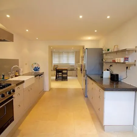 Amazing 3 Bedrooms - Place Brugmann * ブリュッセル