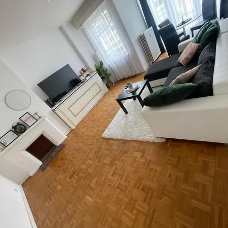 E.u. Woluwe Sweetheart Apartment *