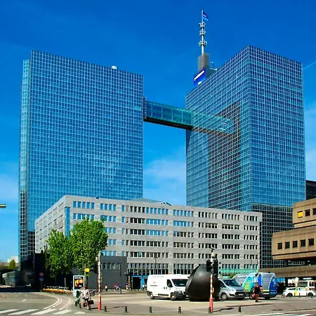 Апартаменты Modern In Molenbeek Saint Jean / 77 M² / Parking *